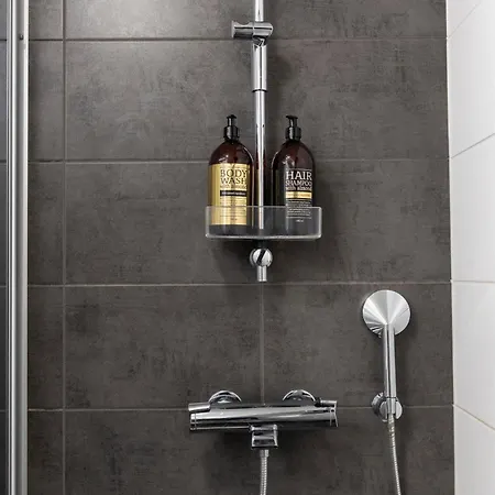 Valoisa Parvekkeella Ja Jaervinaekoealalla ハメーンリンナ